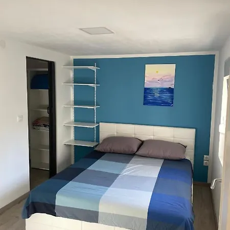 Hébergement de vacances House Lovre *